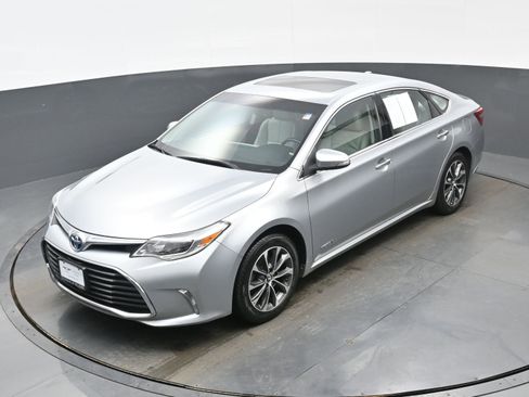 Used 2016 Toyota Avalon XLE Plus image 34