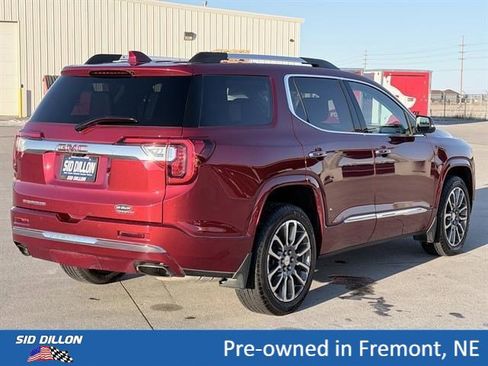 Certified 2021 GMC Acadia Denali w/ Denali Ultimate Package AWD/4WD image 4