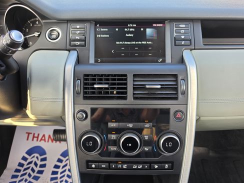 Used 2018 Land Rover Discovery Sport SE AWD/4WD image 34