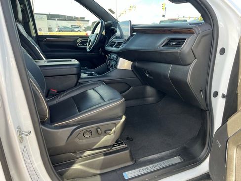 Certified 2023 Chevrolet Suburban Premier AWD/4WD image 16