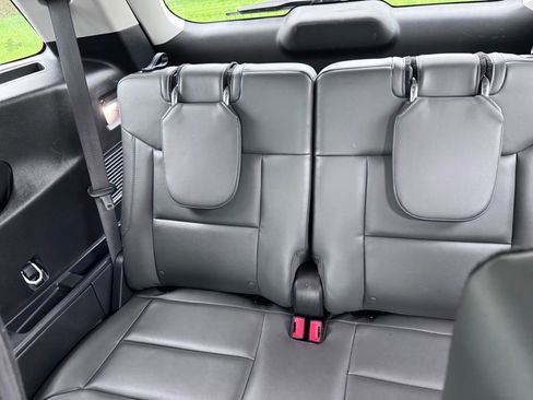 Certified 2025 Ford Explorer Active w/ Active Comfort Package AWD/4WD image 23