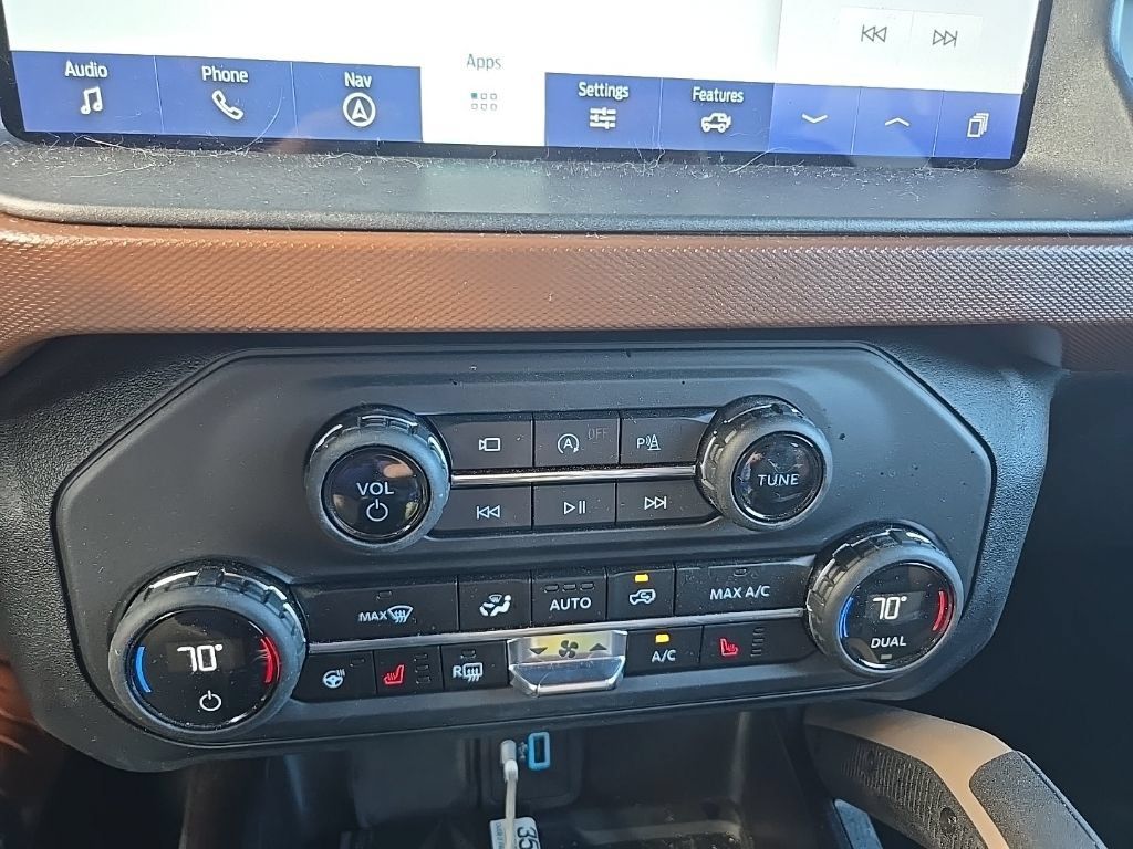 Used 2024 Ford Bronco Outer Banks AWD/4WD image 19