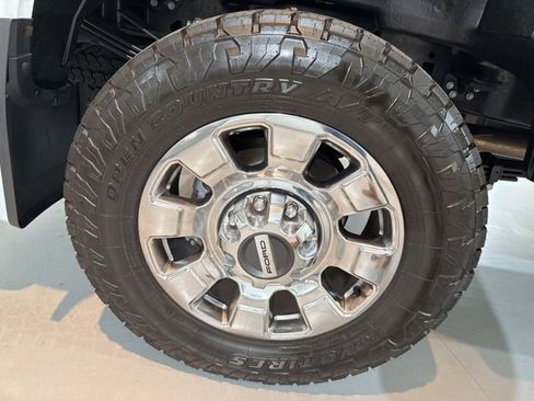 Used 2024 Ford F250 Lariat w/ Lariat Ultimate Package image 10