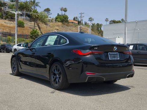 New 2026 BMW i4 eDrive40 w/ Parking Assistance Package RWD image 17