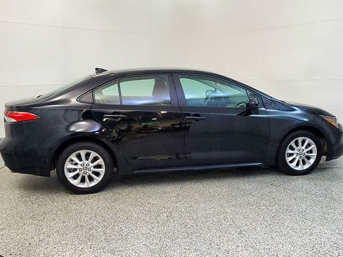 Used 2024 Toyota Corolla LE FWD image 6