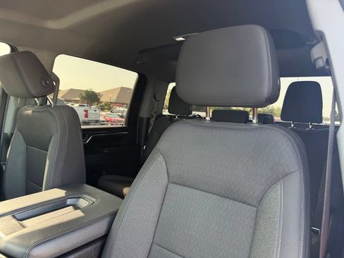 Used 2024 Chevrolet Silverado 2500 LT AWD/4WD image 40