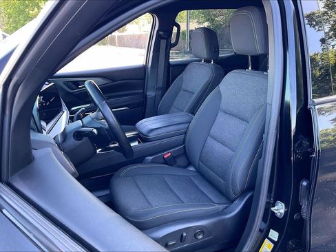 Used 2024 Chevrolet Traverse LT AWD/4WD image 22