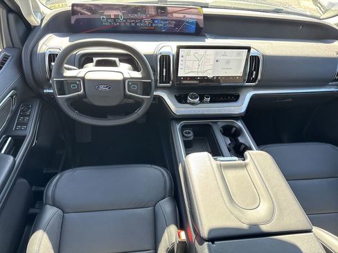 New 2026 Ford Expedition Max Platinum image 26