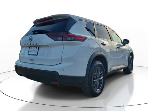 Certified 2025 Nissan Rogue S image 5