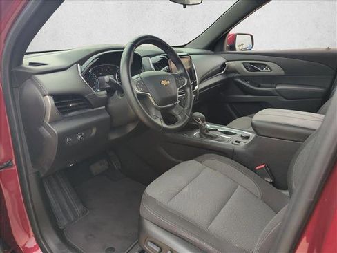 Used 2023 Chevrolet Traverse LT image 9