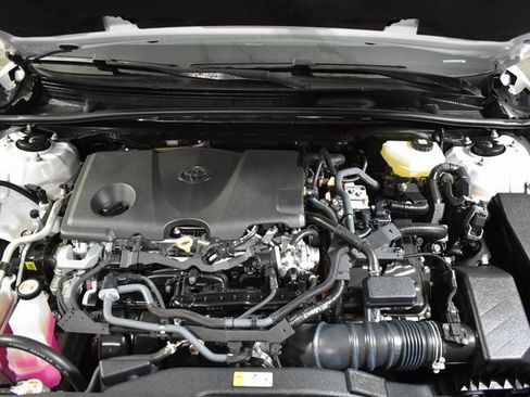 Used 2025 Toyota Camry LE image 35