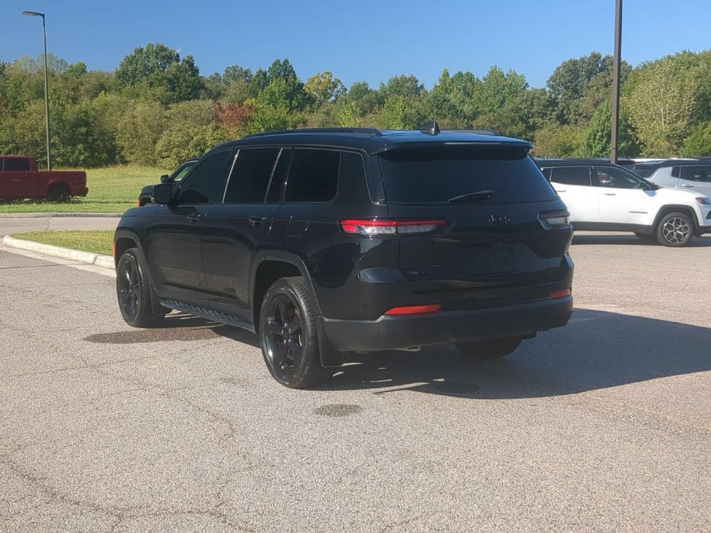 Used 2022 Jeep Grand Cherokee L Laredo AWD/4WD image 3