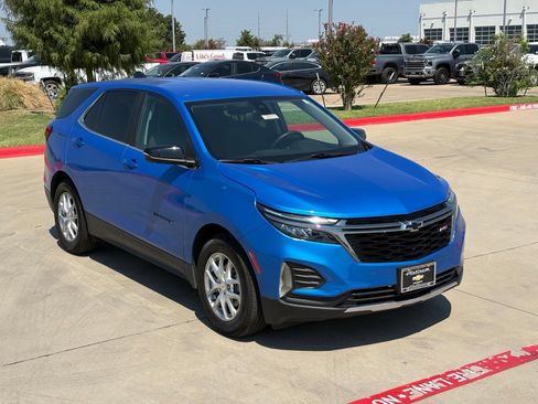 Certified 2024 Chevrolet Equinox LT FWD image 11