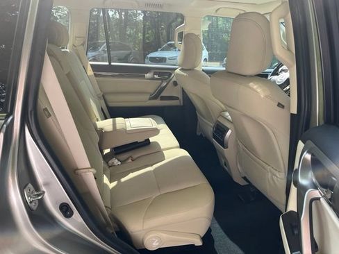 Used 2023 Lexus GX 460 Premium w/ Premium Plus Package AWD/4WD image 13