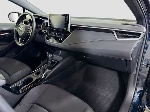 Used 2022 Toyota Corolla SE w/ SE Preferred Package FWD image 29