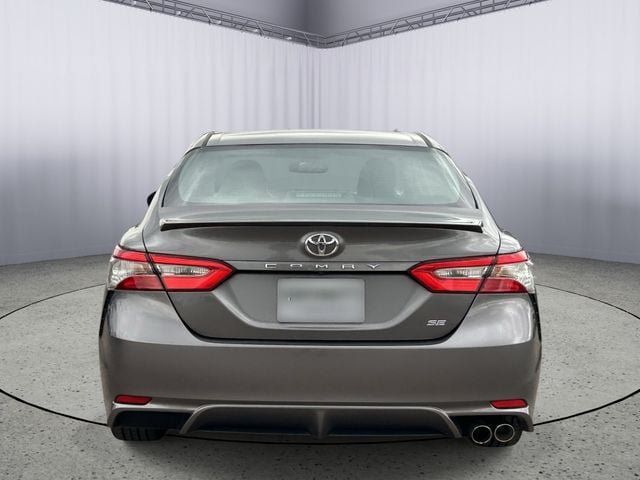 Used 2018 Toyota Camry SE w/ Convenience Package FWD image 8