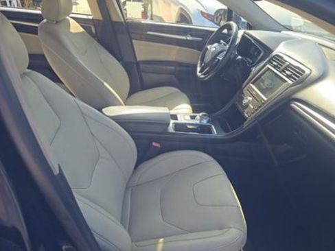 Used 2018 Ford Fusion Titanium AWD/4WD image 7
