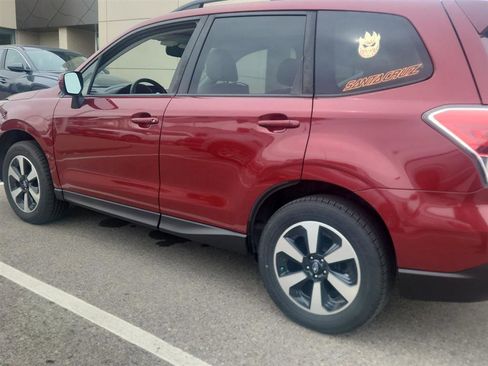 Used 2018 Subaru Forester 2.5i Premium w/ All-Weather Package image 6