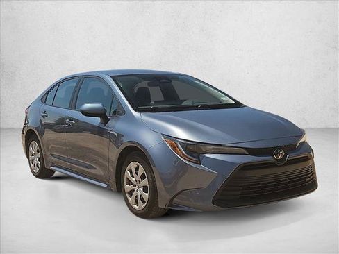 Used 2024 Toyota Corolla LE FWD image 3