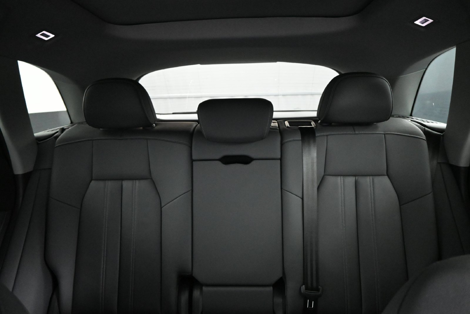 Used 2025 Audi Q5 Premium Plus w/ Premium Plus AWD/4WD image 17