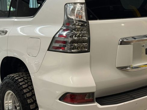 Used 2015 Lexus GX 460 Luxury image 12