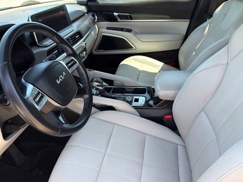Certified 2022 Kia Telluride EX w/ EX Premium Package FWD image 11