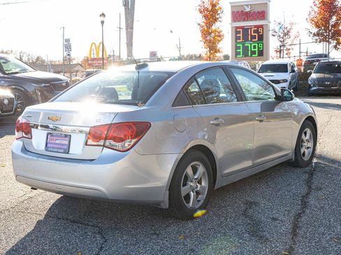 Used 2016 Chevrolet Cruze LT FWD image 6