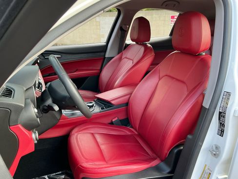 Used 2019 Alfa Romeo Stelvio w/ Nero Edizione image 19