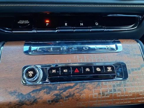 New 2025 Lincoln Aviator Black Label w/ Jet Appearance Package image 6