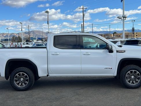 Used 2025 GMC Sierra 1500 AT4 AWD/4WD image 4
