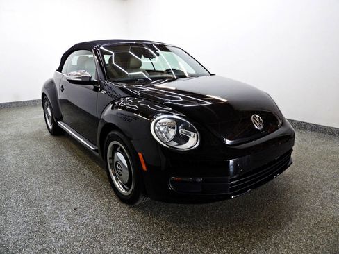 Used 2013 Volkswagen Beetle 2.5 FWD image 3