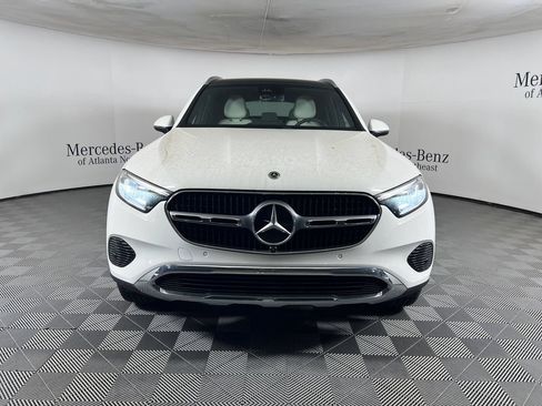 Used 2026 Mercedes-Benz GLC 300 image 2