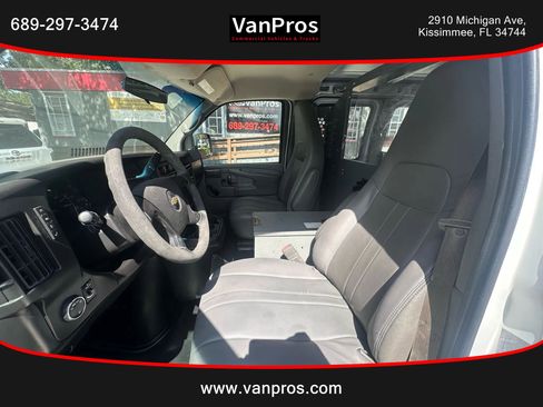 Used 2012 Chevrolet Express 2500 Van 3D image 9