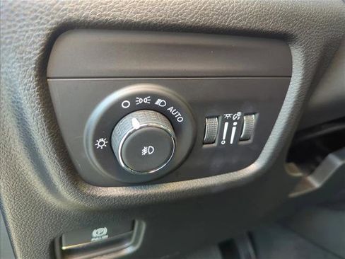 Used 2025 Jeep Grand Cherokee Limited w/ Trailer Tow Package image 26