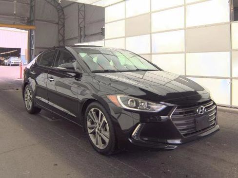 Used 2017 Hyundai Elantra Limited image 1