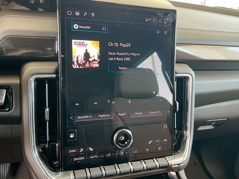 New 2026 GMC Yukon XL Elevation image 10