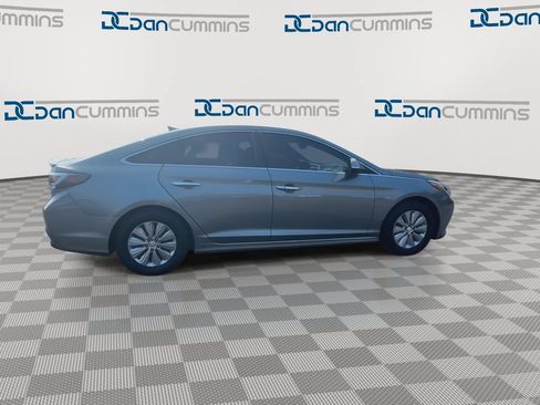 Used 2017 Hyundai Sonata SE FWD image 9