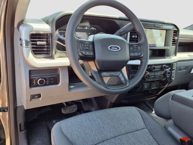 New 2025 Ford F250 XL RWD image 9