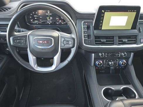 Used 2024 GMC Yukon SLT image 15