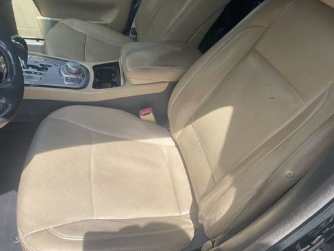 Used 2011 Hyundai Genesis 4.6 RWD image 6
