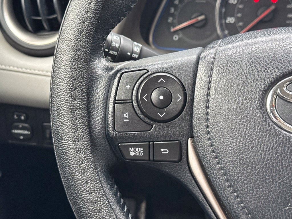 Used 2015 Toyota RAV4 Limited AWD/4WD image 29