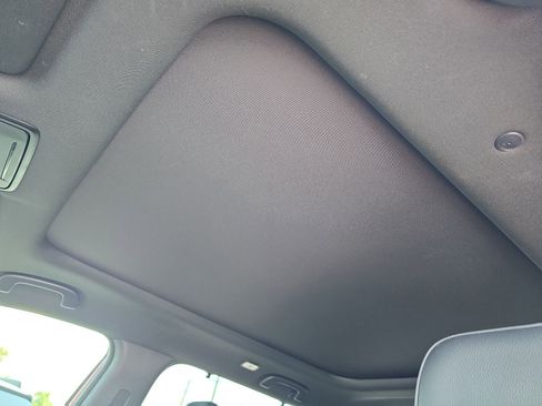 Used 2025 Honda Pilot Black Edition image 16