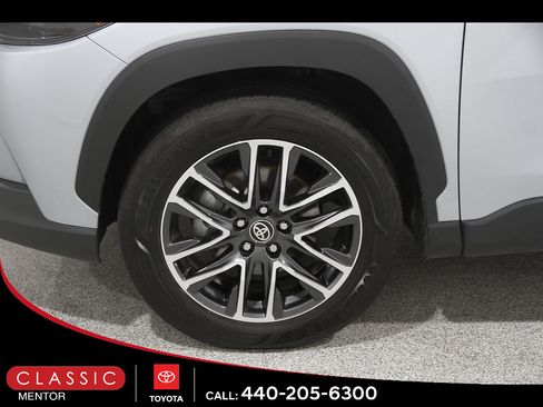 Certified 2026 Toyota Corolla Cross XLE AWD/4WD image 21