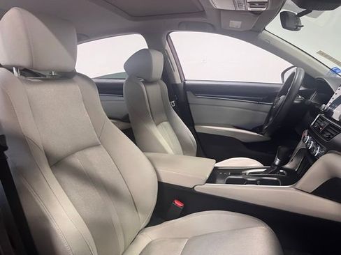 Used 2018 Honda Accord EX image 10