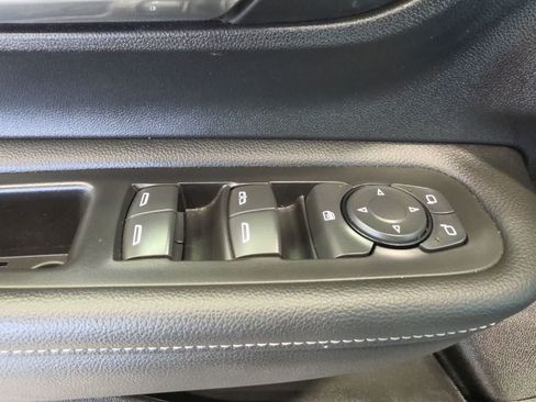 Used 2022 GMC Terrain SLE FWD image 19