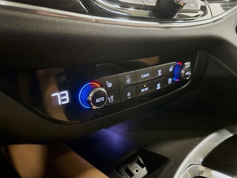 Used 2019 Buick Enclave Premium w/ Experience Buick Package image 19