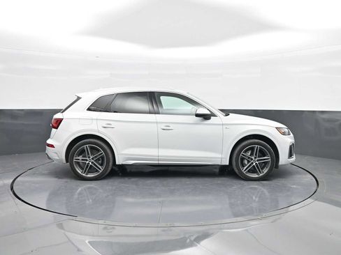 Used 2021 Audi Q5 e Premium Plus image 9