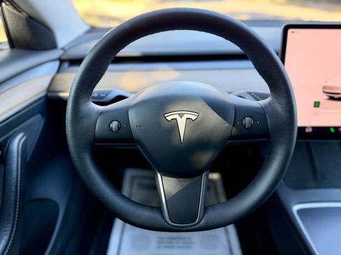 Used 2023 Tesla Model 3 Standard Range RWD image 12