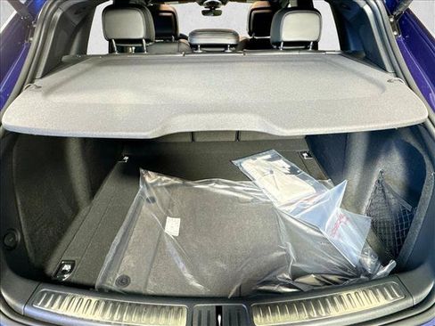 Certified 2026 Porsche Macan AWD/4WD image 22