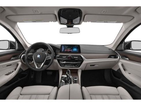 Used 2019 BMW 530i xDrive AWD/4WD image 8